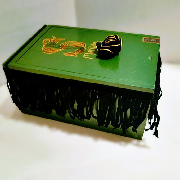 Suenos de Saundra Upcycled, RARE GREEN MATILDE, Cigar Box, Home Accent/Storage - Picture 6 of 11